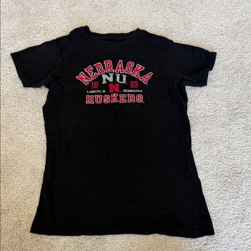 Nebraska Huskers Black Short Sleeve Tee - Collegiate Graphic